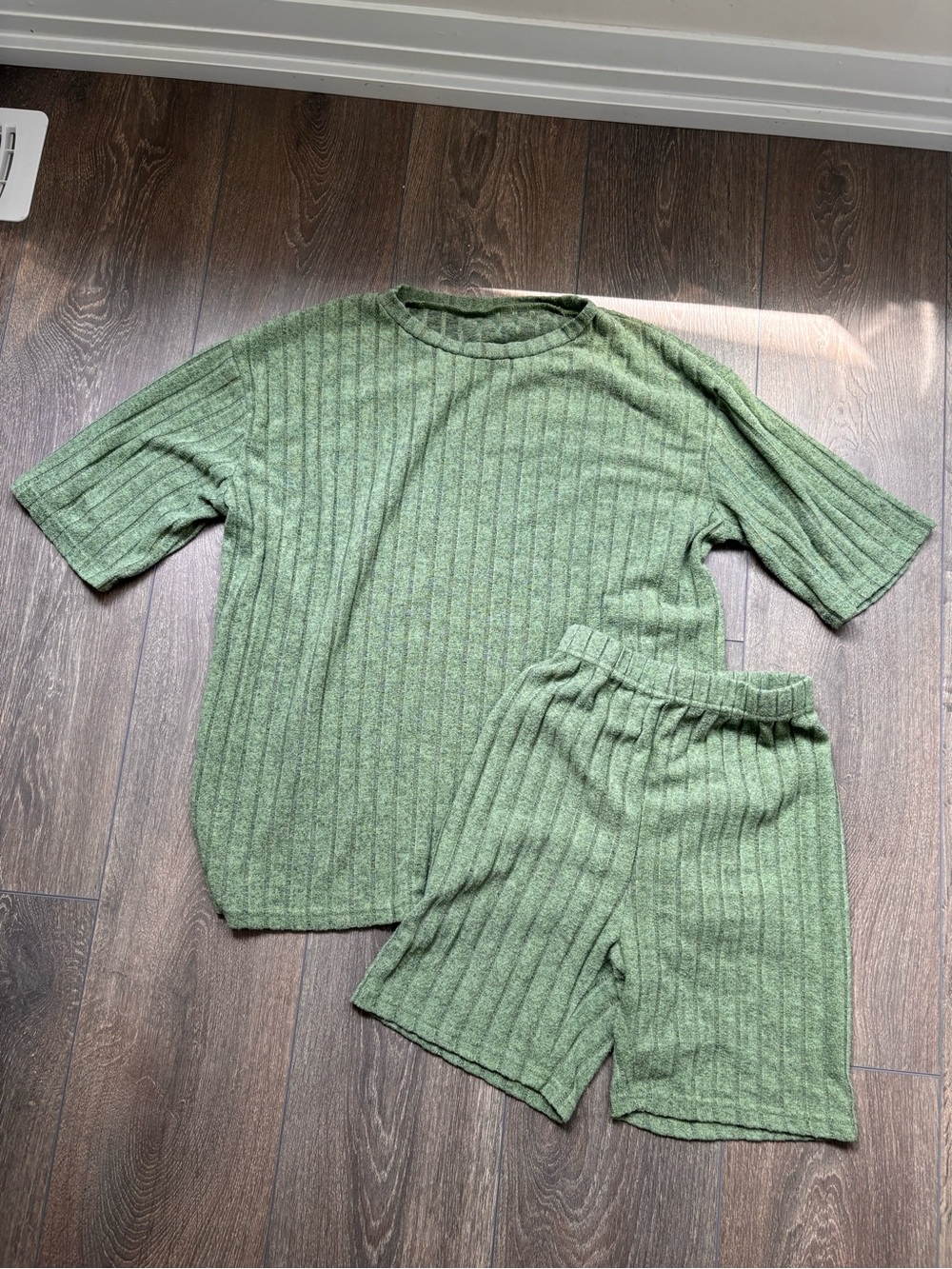 Matching Ribbed Green Short Sleeve Set